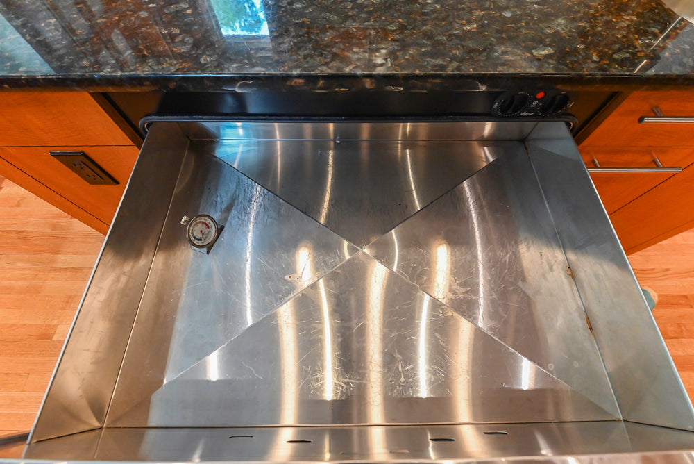 Custom Transitional Kitchen with Island, Granite Countertops and Complete Appliance Package