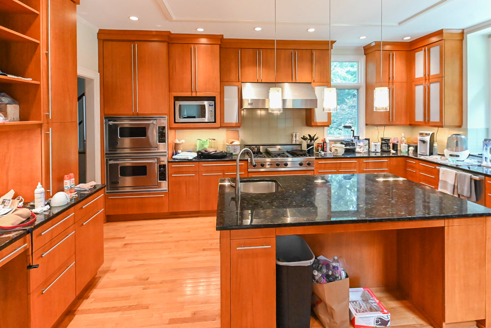 Custom Transitional Kitchen with Island, Granite Countertops and Complete Appliance Package