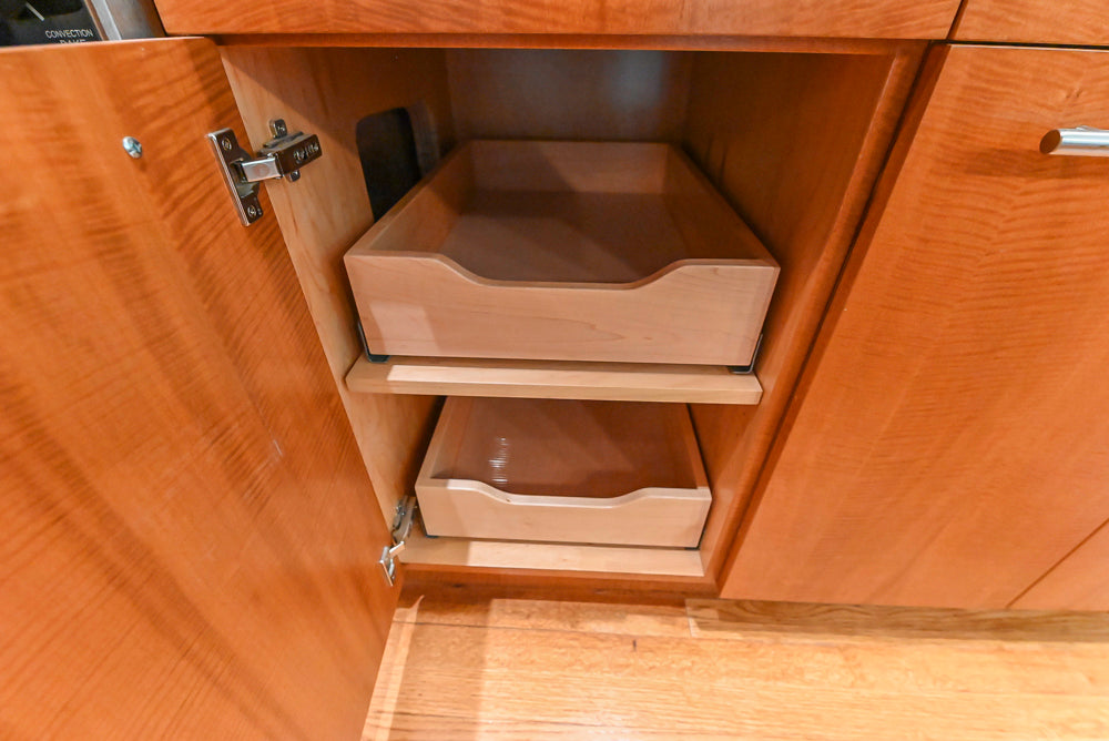 Custom Transitional Kitchen with Island, Granite Countertops and Complete Appliance Package