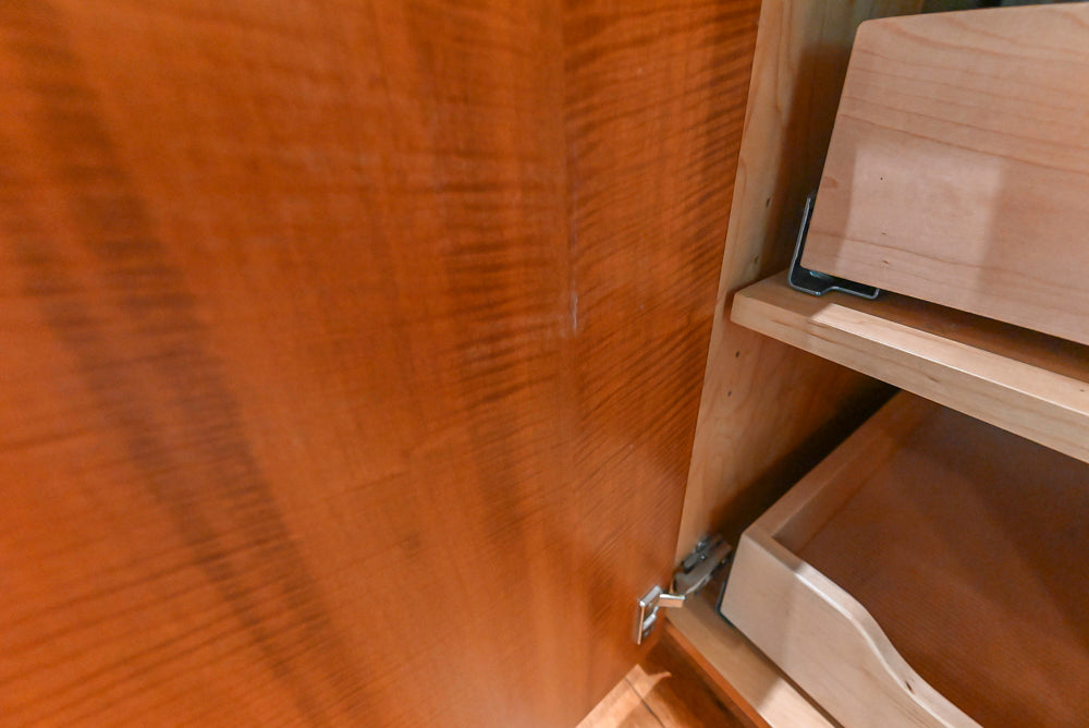 Custom Transitional Kitchen with Island, Granite Countertops and Complete Appliance Package