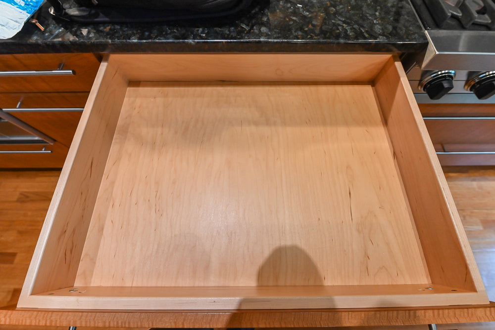 Custom Transitional Kitchen with Island, Granite Countertops and Complete Appliance Package