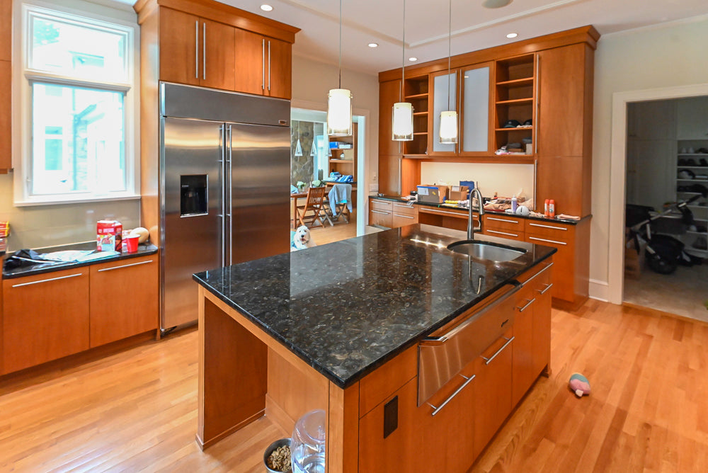 Custom Transitional Kitchen with Island, Granite Countertops and Complete Appliance Package