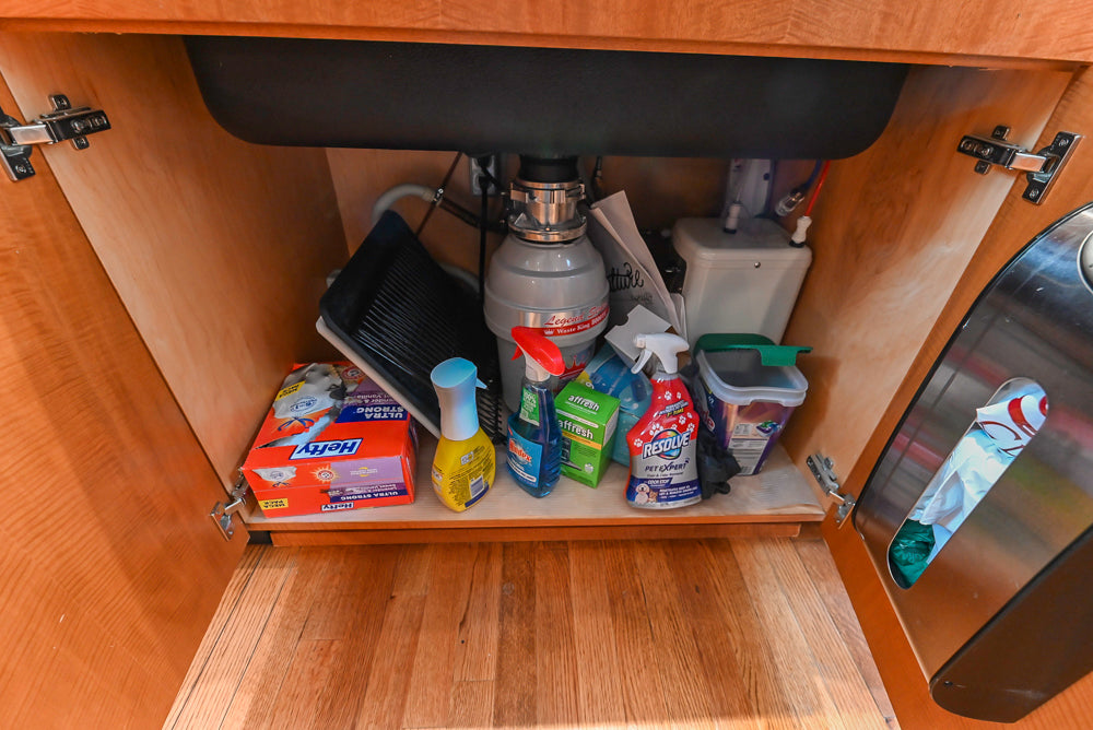 Custom Transitional Kitchen with Island, Granite Countertops and Complete Appliance Package