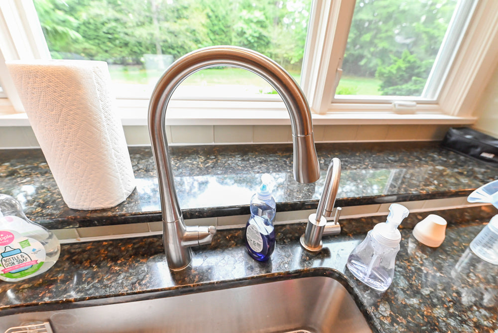 Custom Transitional Kitchen with Island, Granite Countertops and Complete Appliance Package