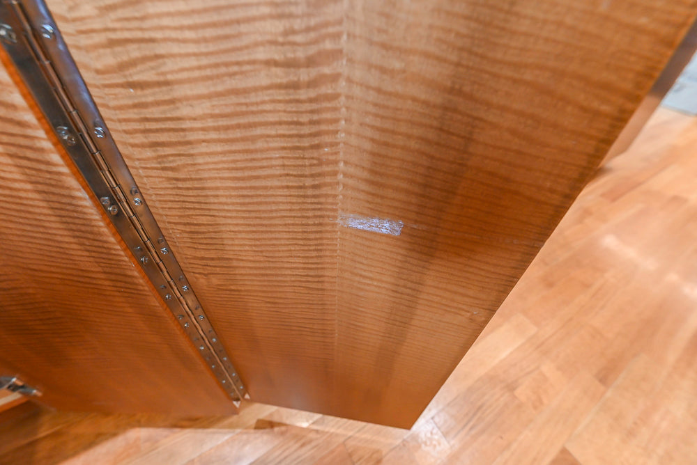 Custom Transitional Kitchen with Island, Granite Countertops and Complete Appliance Package