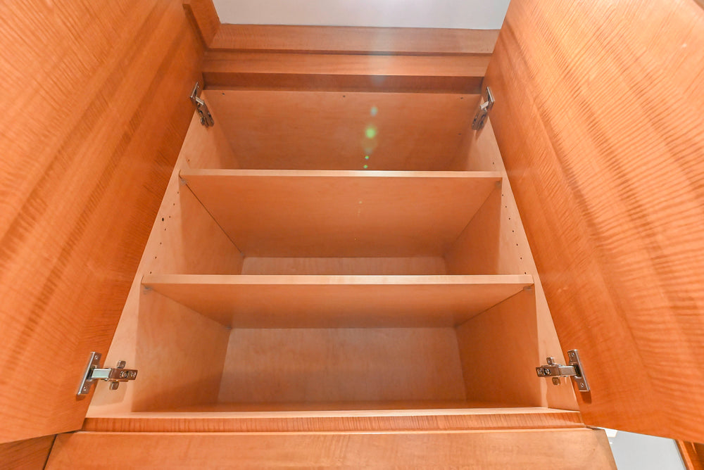 Custom Transitional Kitchen with Island, Granite Countertops and Complete Appliance Package