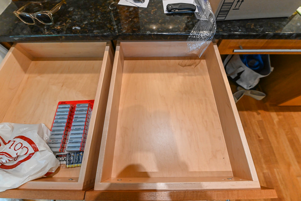 Custom Transitional Kitchen with Island, Granite Countertops and Complete Appliance Package