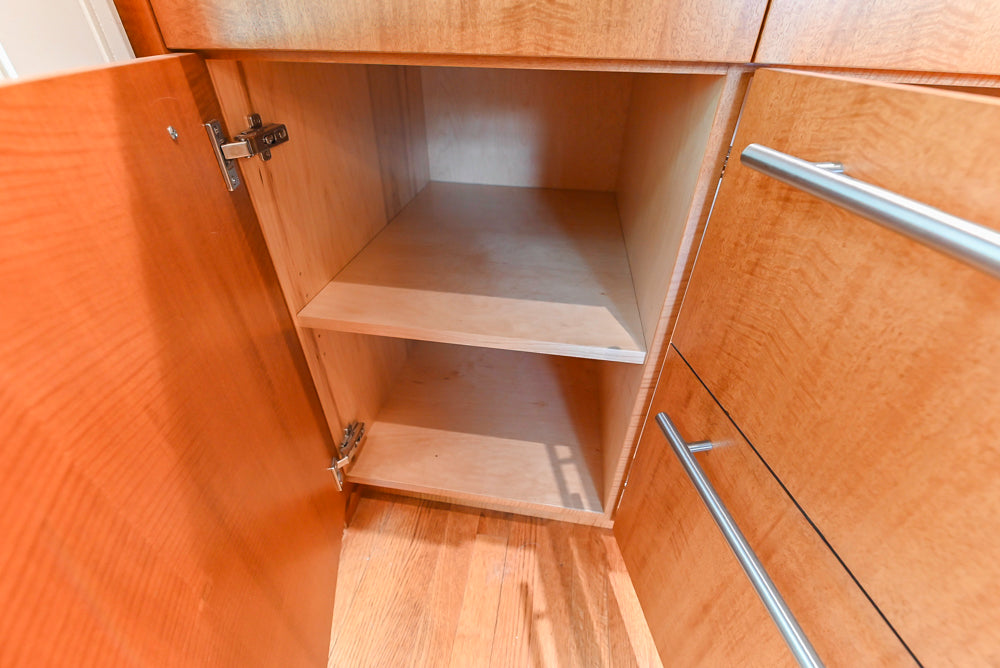 Custom Transitional Kitchen with Island, Granite Countertops and Complete Appliance Package