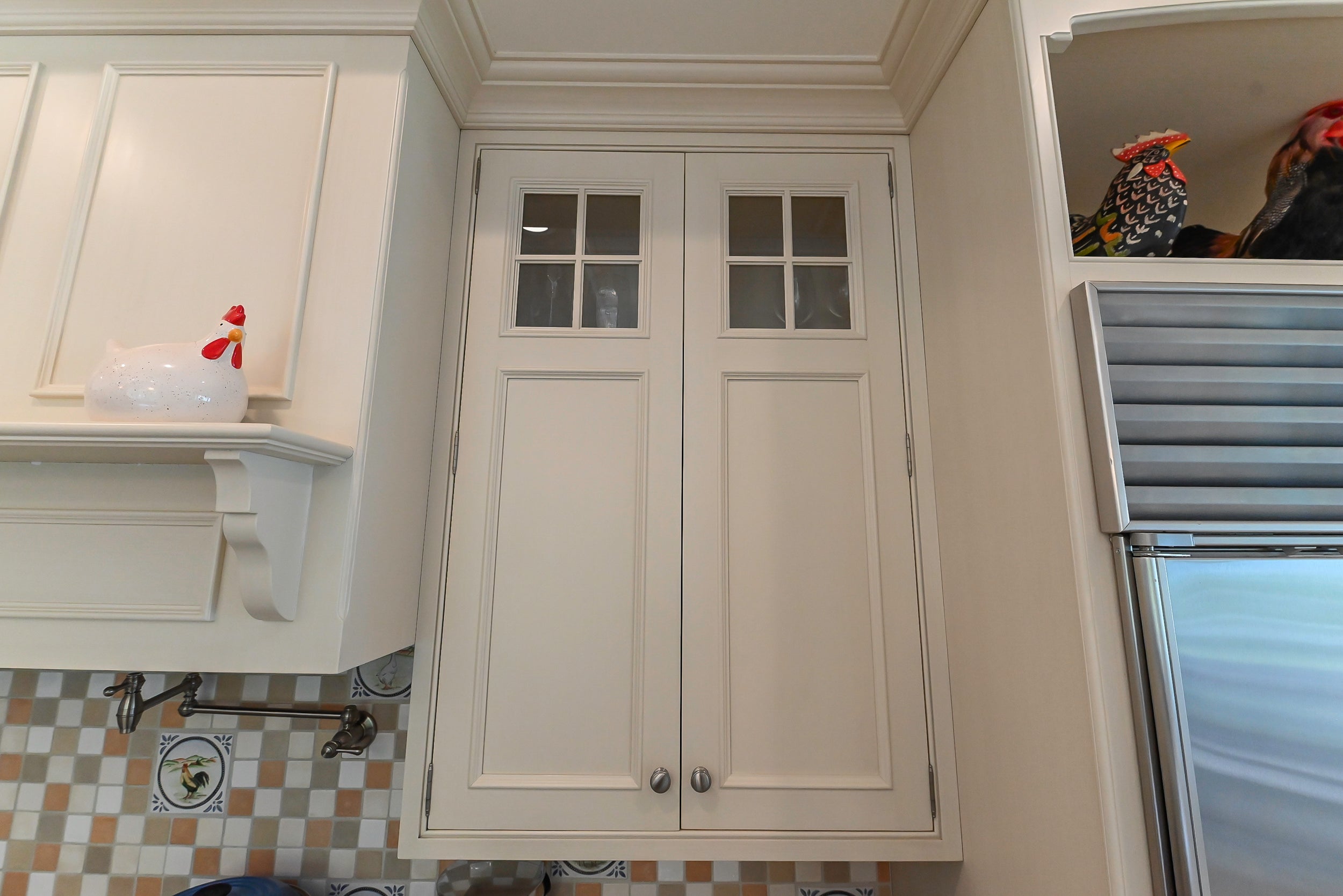 Craftmaid Traditional Off White Kitchen with Island, Granite Countertops & 48" Sub-Zero Refrigerator