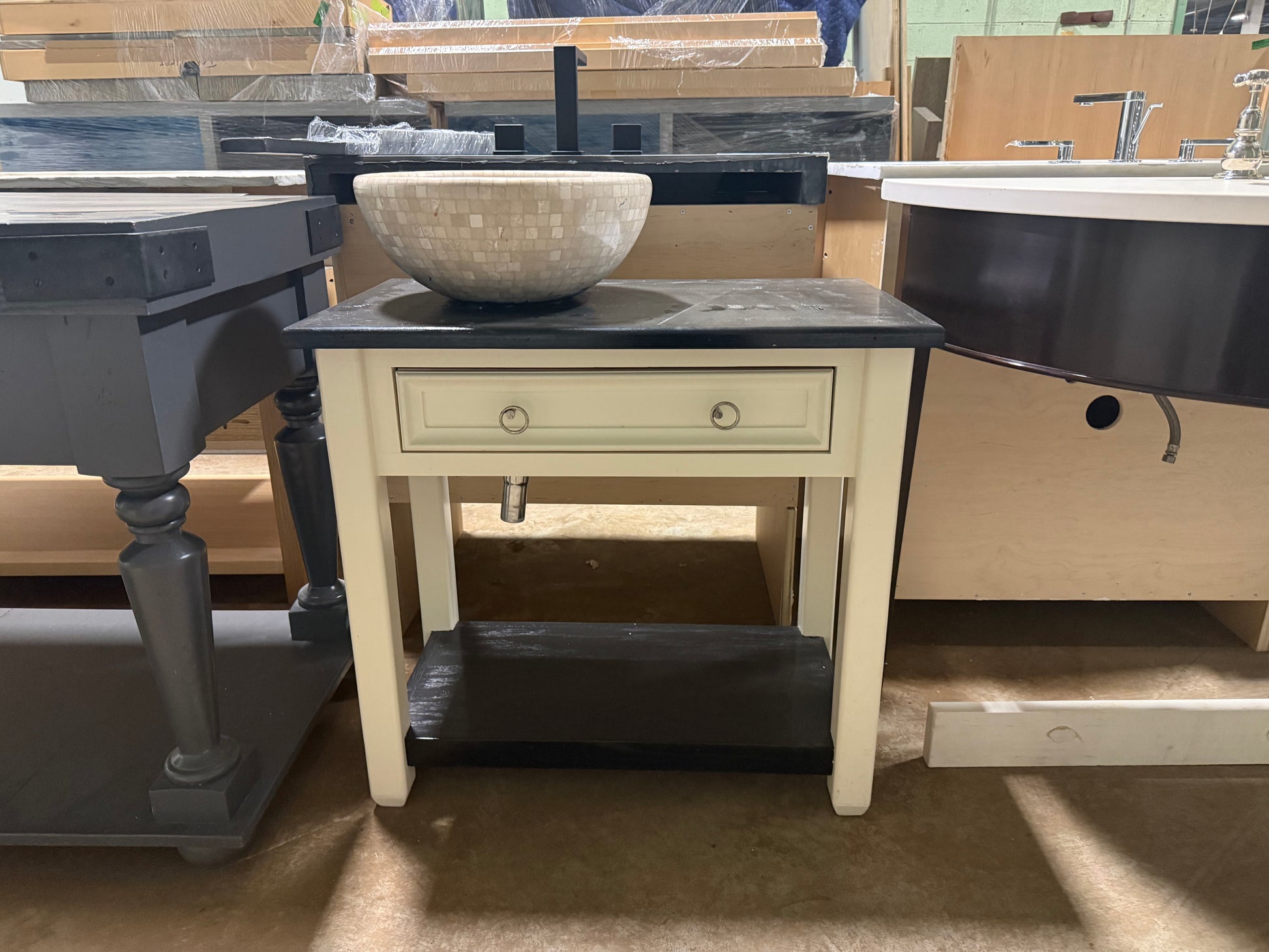 Traditional 30 1/2" Cream Single Vanity with Black Wood Top and Mosaic Top Mount Sink