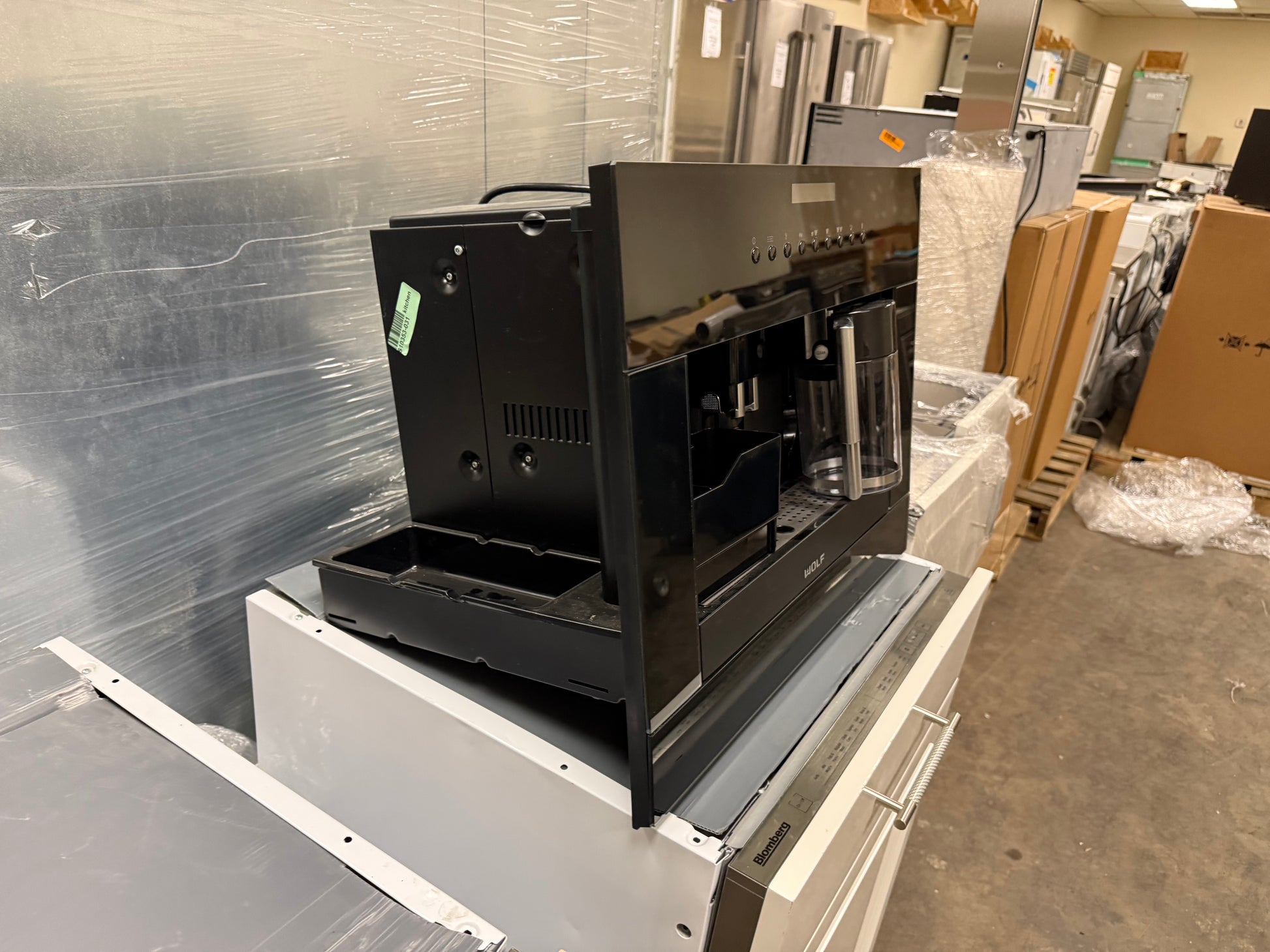 Wolf EC24B 24" Black Built-In Coffee Machine
