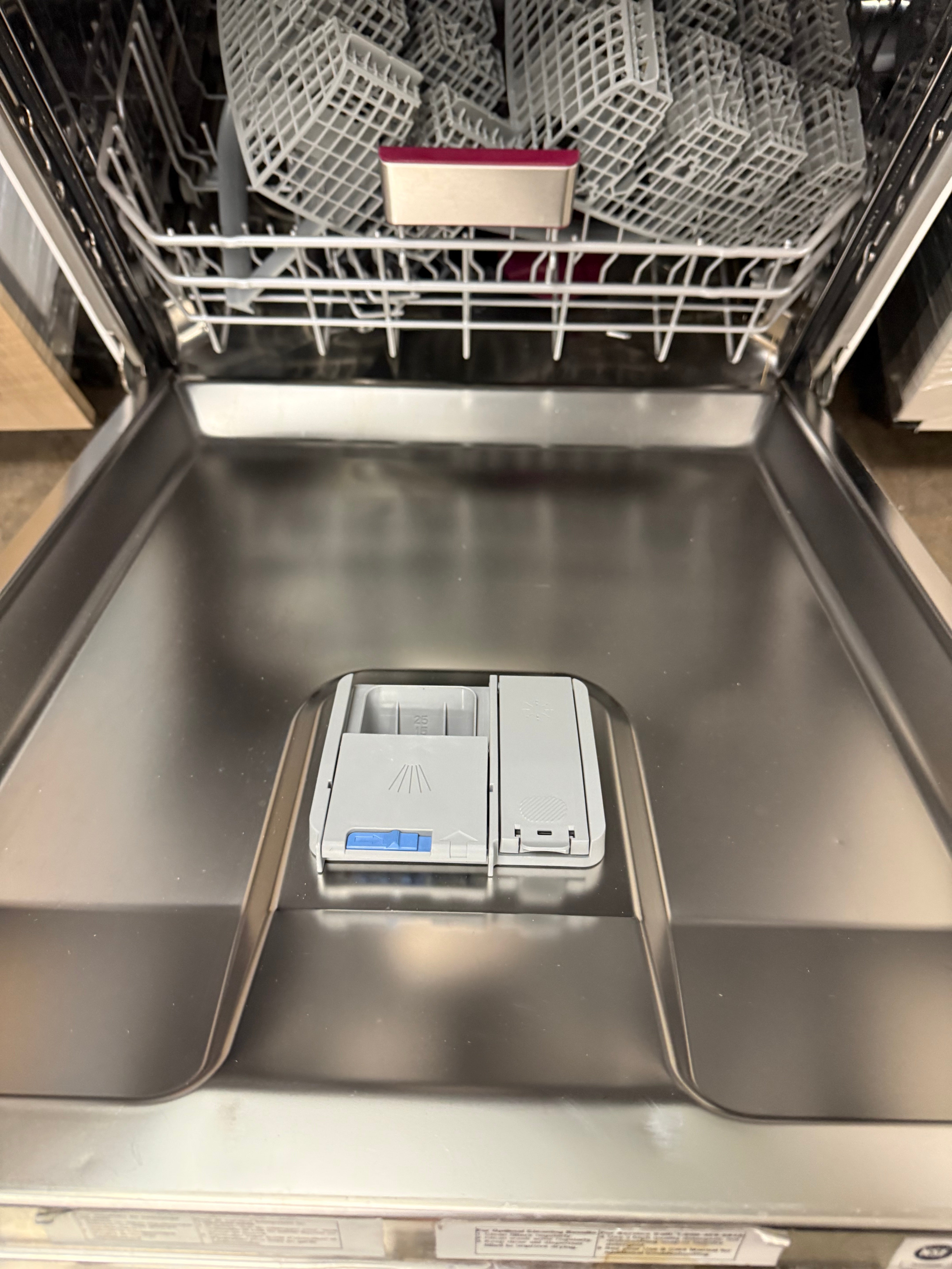Blomberg DWT 81800 FBI 24" Paneled Dishwasher, Pre-Owned