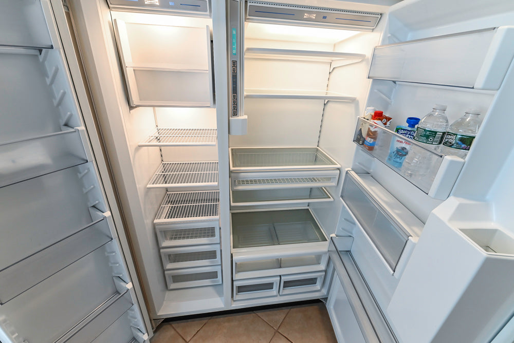 Seimatic Traditional Light Beige Kitchen with Island, Granite Countertops and Appliances