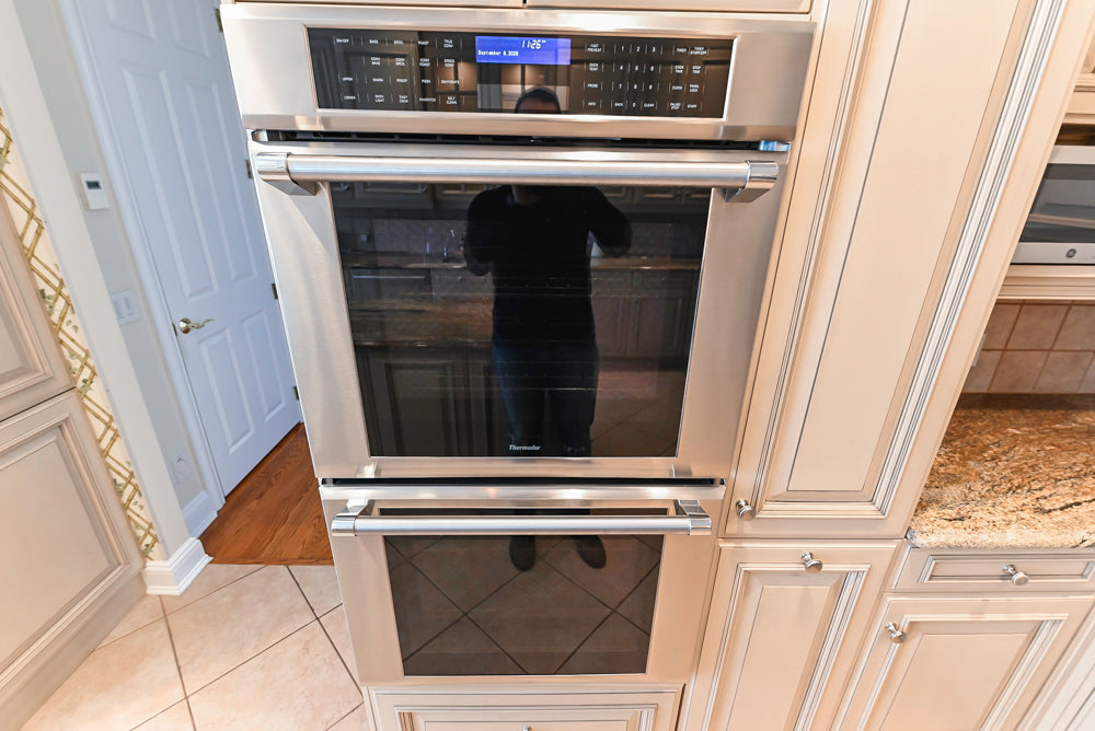 Seimatic Traditional Light Beige Kitchen with Island, Granite Countertops and Appliances
