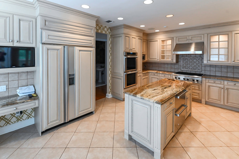 Seimatic Traditional Light Beige Kitchen with Island, Granite Countertops and Appliances
