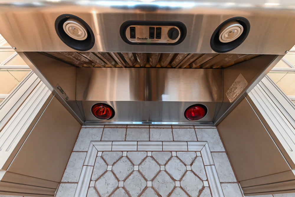 Seimatic Traditional Light Beige Kitchen with Island, Granite Countertops and Appliances