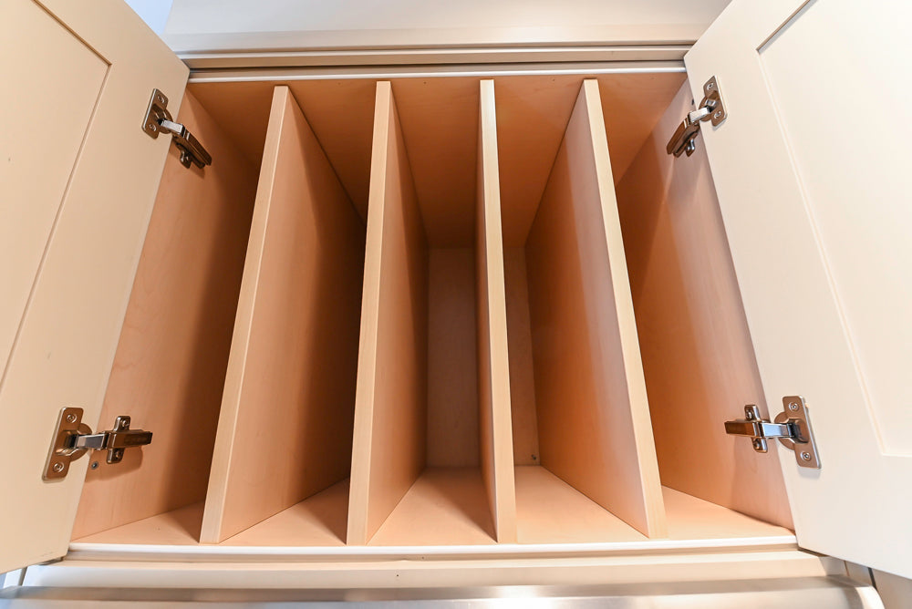 Seimatic Traditional Light Beige Kitchen with Island, Granite Countertops and Appliances