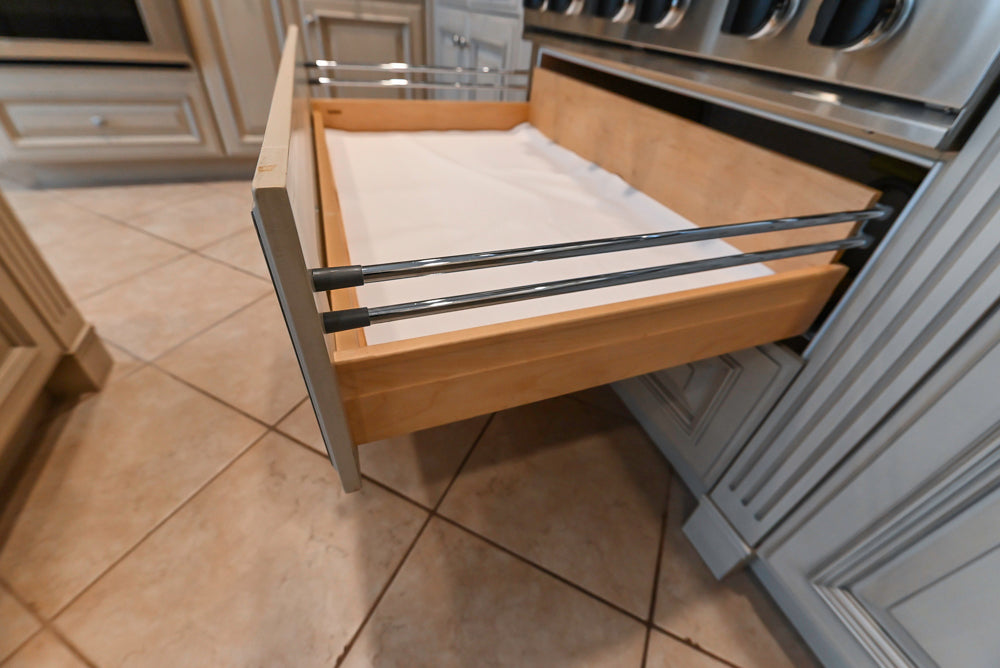 Seimatic Traditional Light Beige Kitchen with Island, Granite Countertops and Appliances