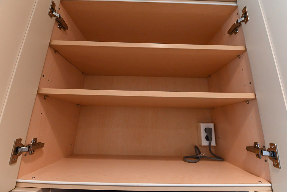 Seimatic Traditional Light Beige Kitchen with Island, Granite Countertops and Appliances