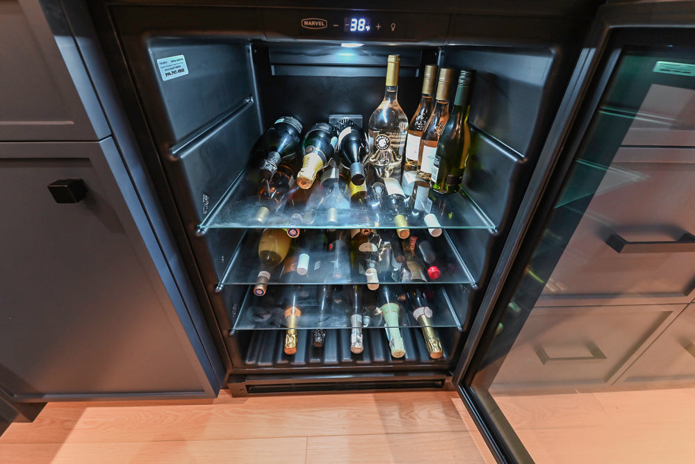 Rein & Jac Transitional Navy & Natural Wood Toned U-Shaped Bar with Marble Countertops, Sink and Faucet