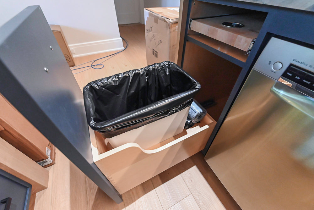 Rein & Jac Transitional Navy & Natural Wood Toned U-Shaped Bar with Marble Countertops, Sink and Faucet