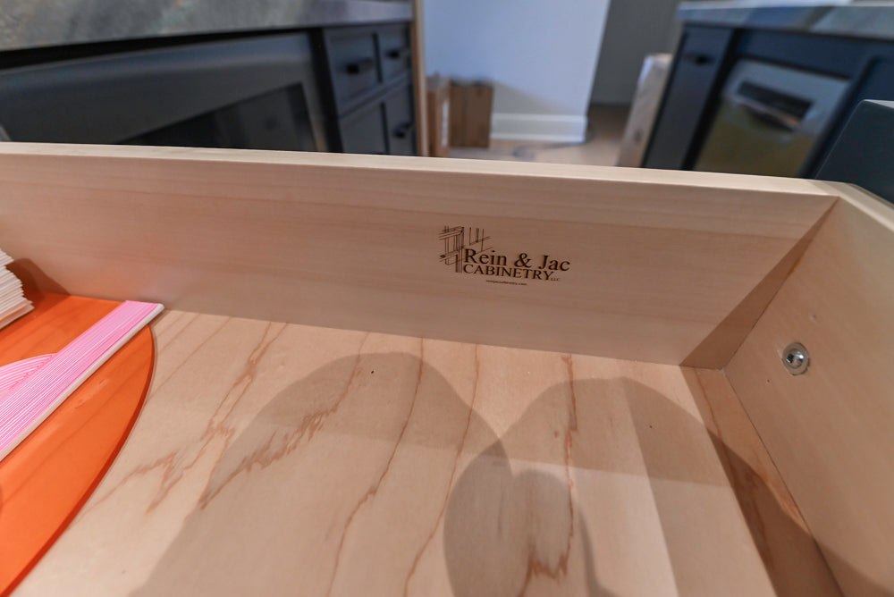 Rein & Jac Transitional Navy & Natural Wood Toned U-Shaped Bar with Marble Countertops, Sink and Faucet