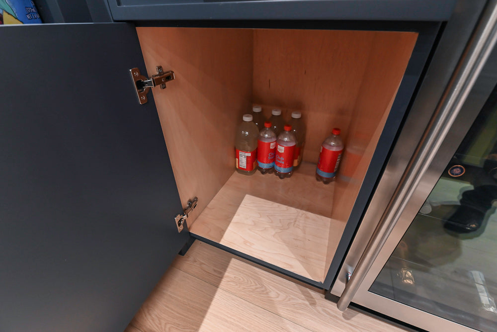 Rein & Jac Transitional Navy & Natural Wood Toned U-Shaped Bar with Marble Countertops, Sink and Faucet