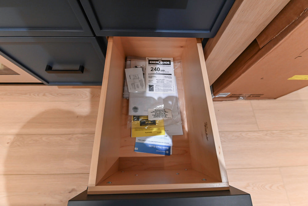 Rein & Jac Transitional Navy & Natural Wood Toned U-Shaped Bar with Marble Countertops, Sink and Faucet