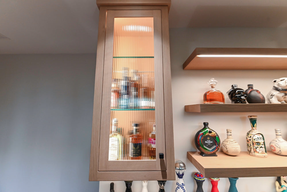 Rein & Jac Transitional Navy & Natural Wood Toned U-Shaped Bar with Marble Countertops, Sink and Faucet