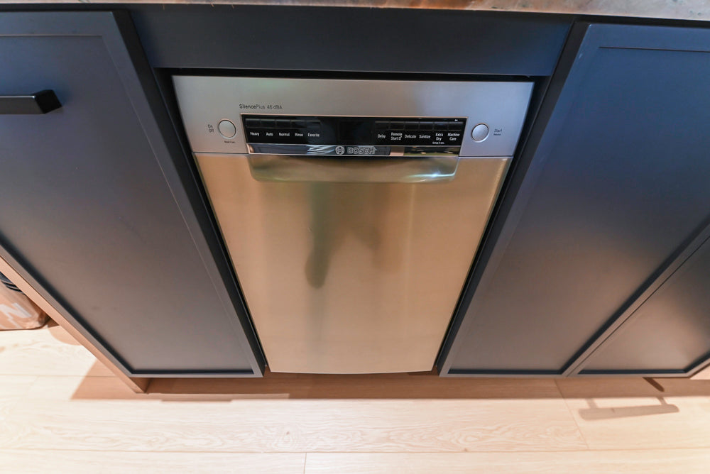 Rein & Jac Transitional Navy & Natural Wood Toned U-Shaped Bar with Marble Countertops, Sink and Faucet