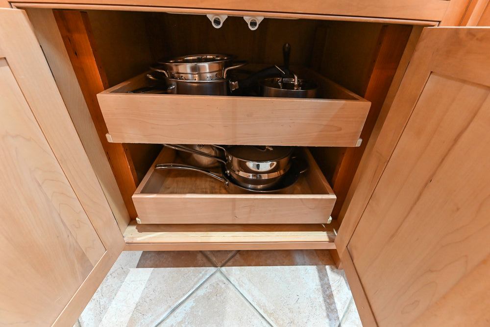 Quality Custom Traditional Natural Wooden Kitchen with Island and Appliances