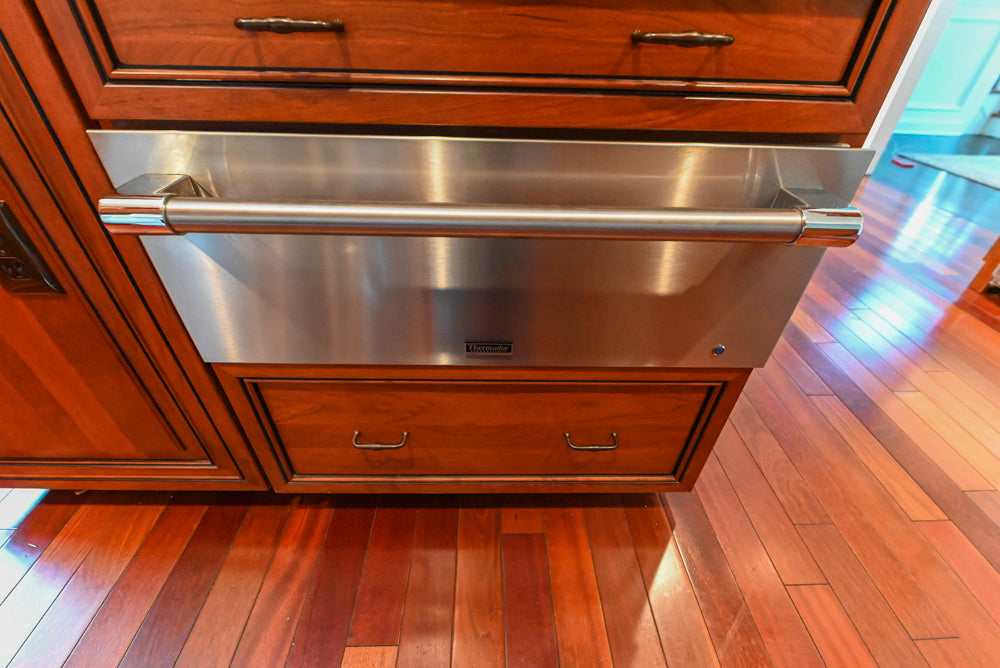 Pennville Traditional Wooden Kitchen with Granite Countertops and Thermador Appliances