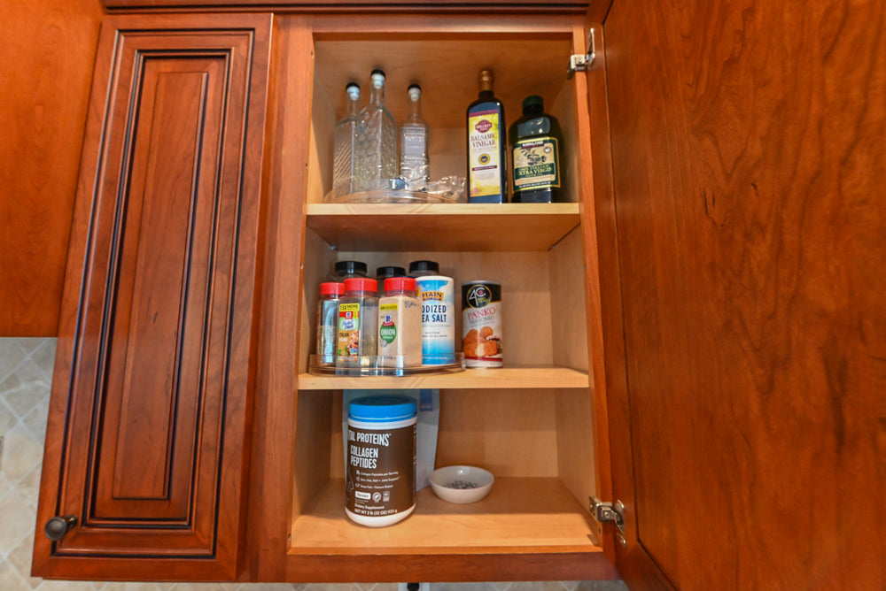 Pennville Traditional Wooden Kitchen with Granite Countertops and Thermador Appliances