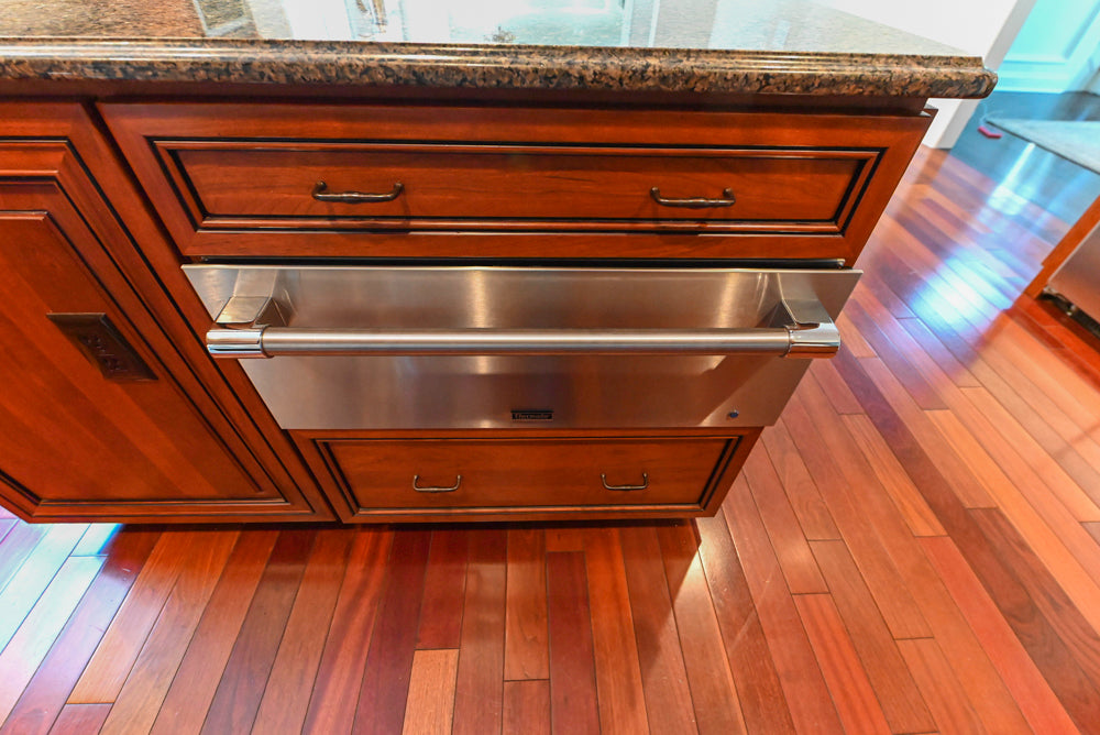 Pennville Traditional Wooden Kitchen with Granite Countertops and Thermador Appliances