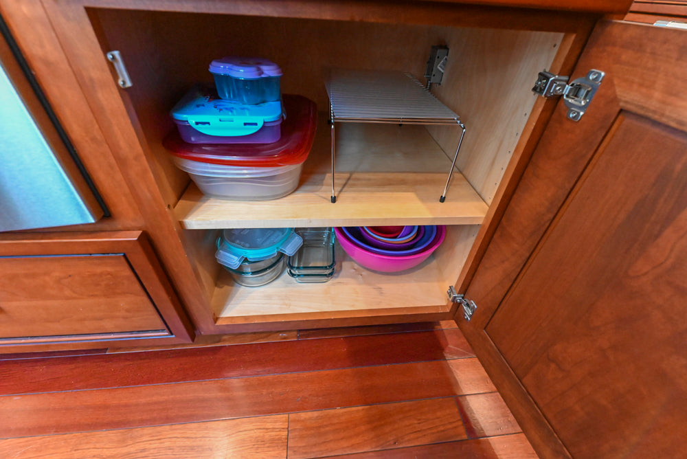 Pennville Traditional Wooden Kitchen with Granite Countertops and Thermador Appliances