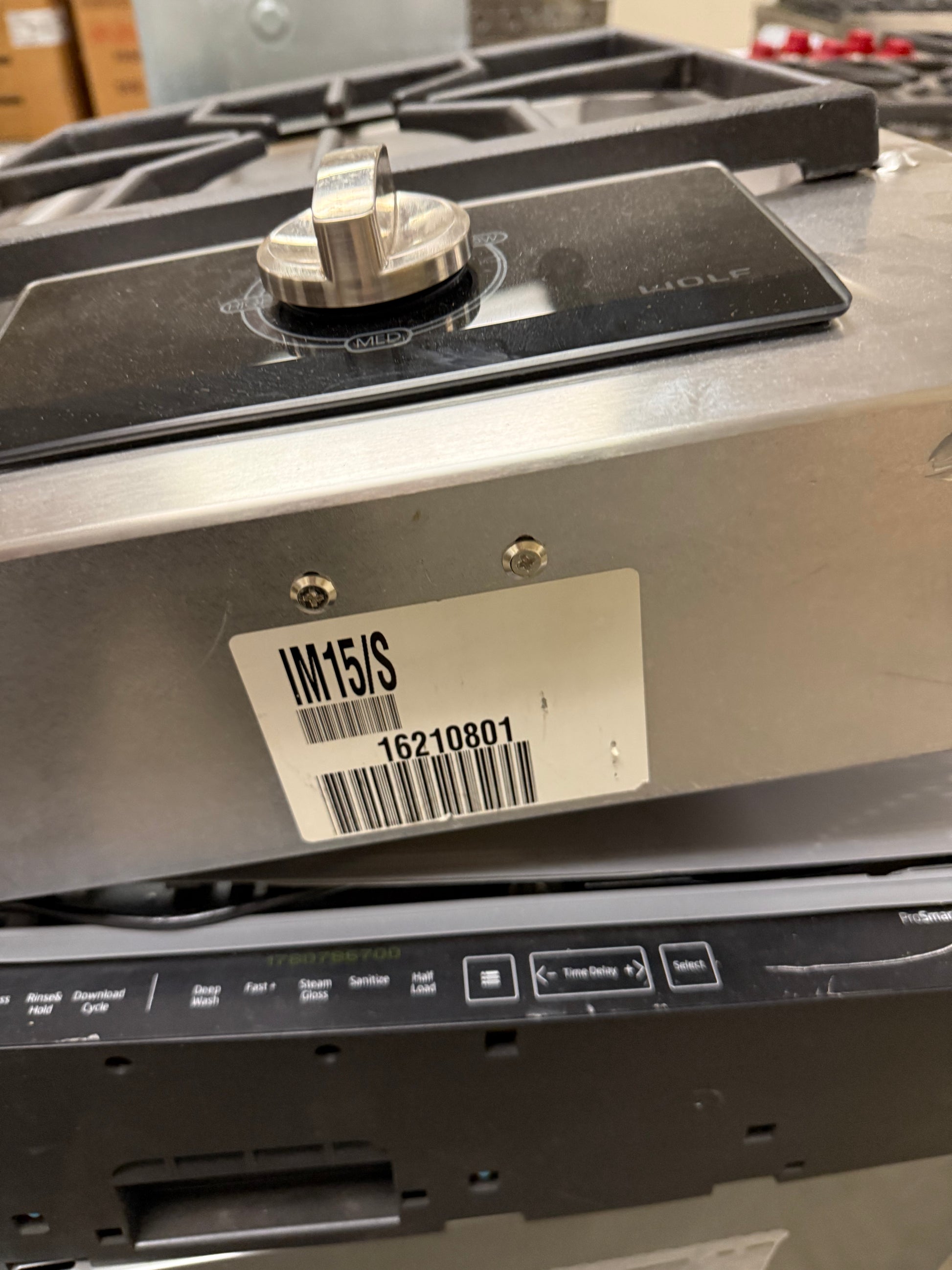 Wolf IM15/S 15" Stainless Steel Multi-Function Gas Cooktop