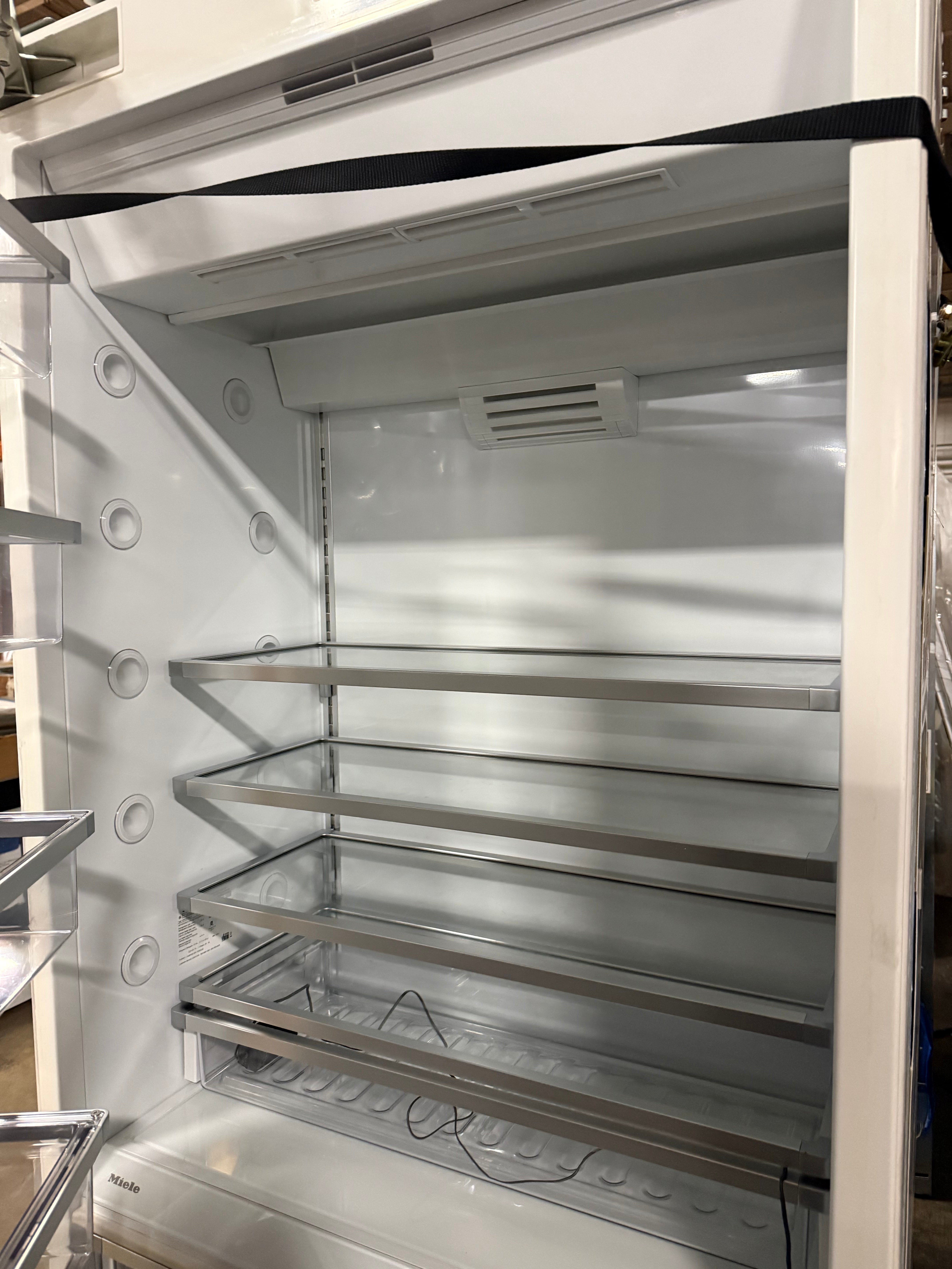 Integrated panel ready all-refrigerator column by Miele