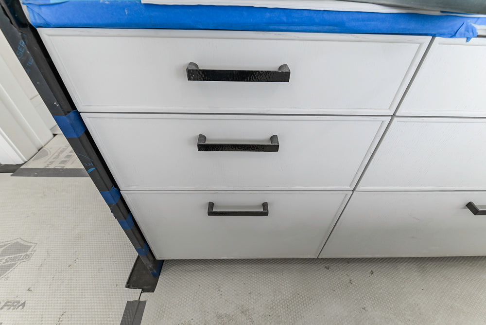 Smallbone Transitional White Kitchen with Island and Quartzite Countertops