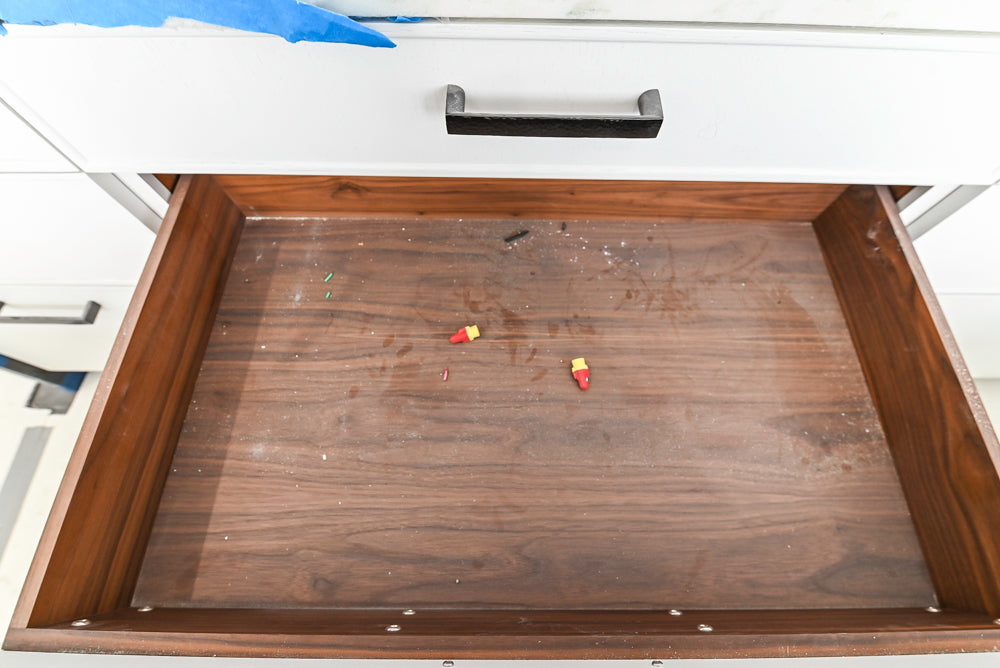 Smallbone Transitional White Kitchen with Island and Quartzite Countertops