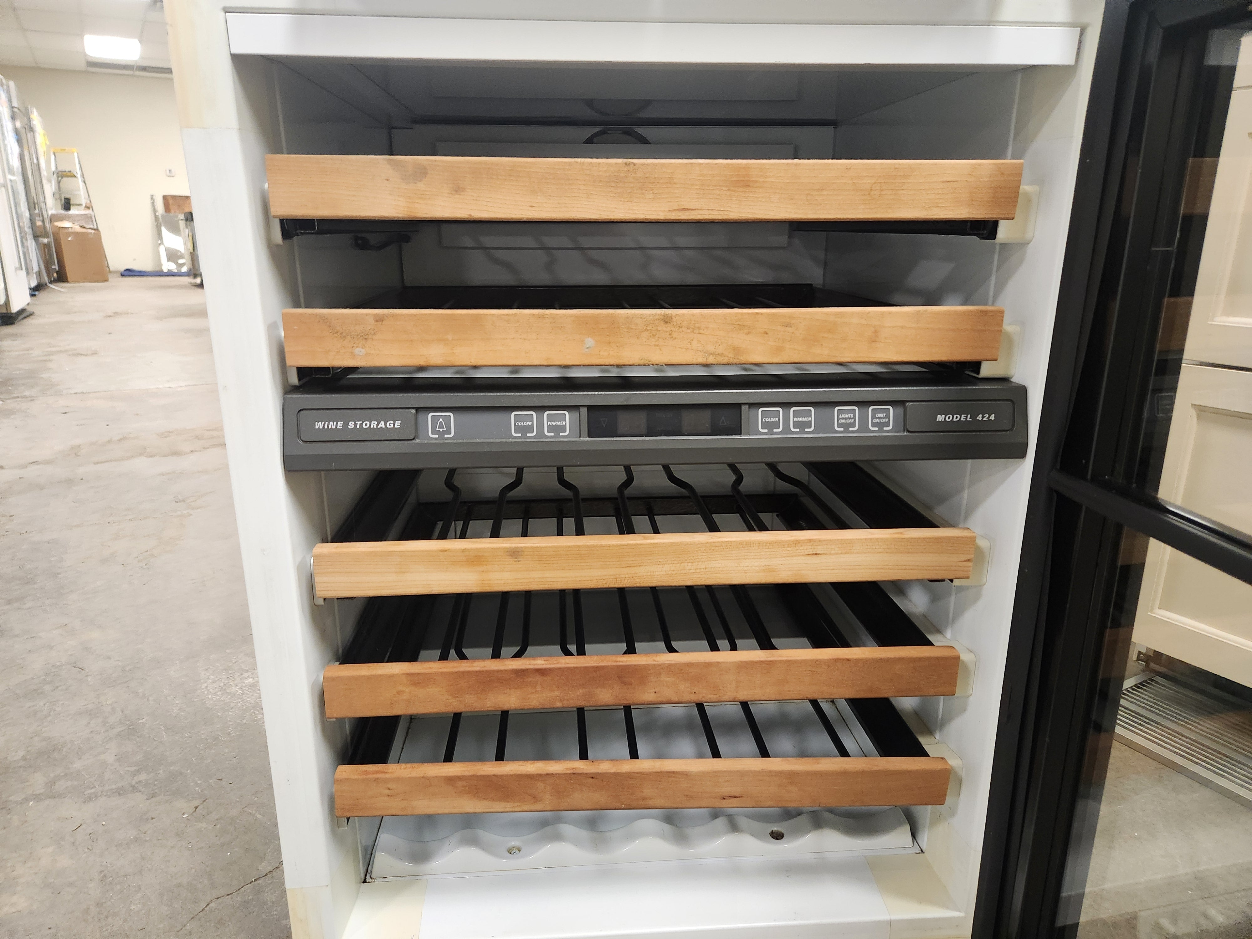 Sub-Zero 424G/S 24" Stainless Steel Undercounter Wine Cooler