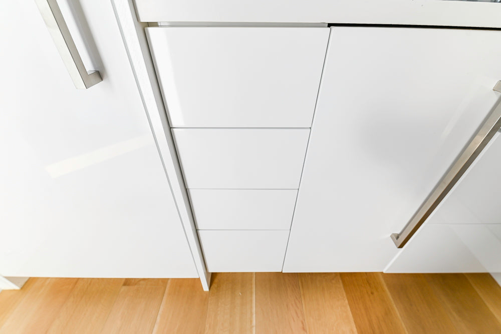 Brubaker Modern White Lacquered Butler's Pantry with Stone Countertops and Ice Maker