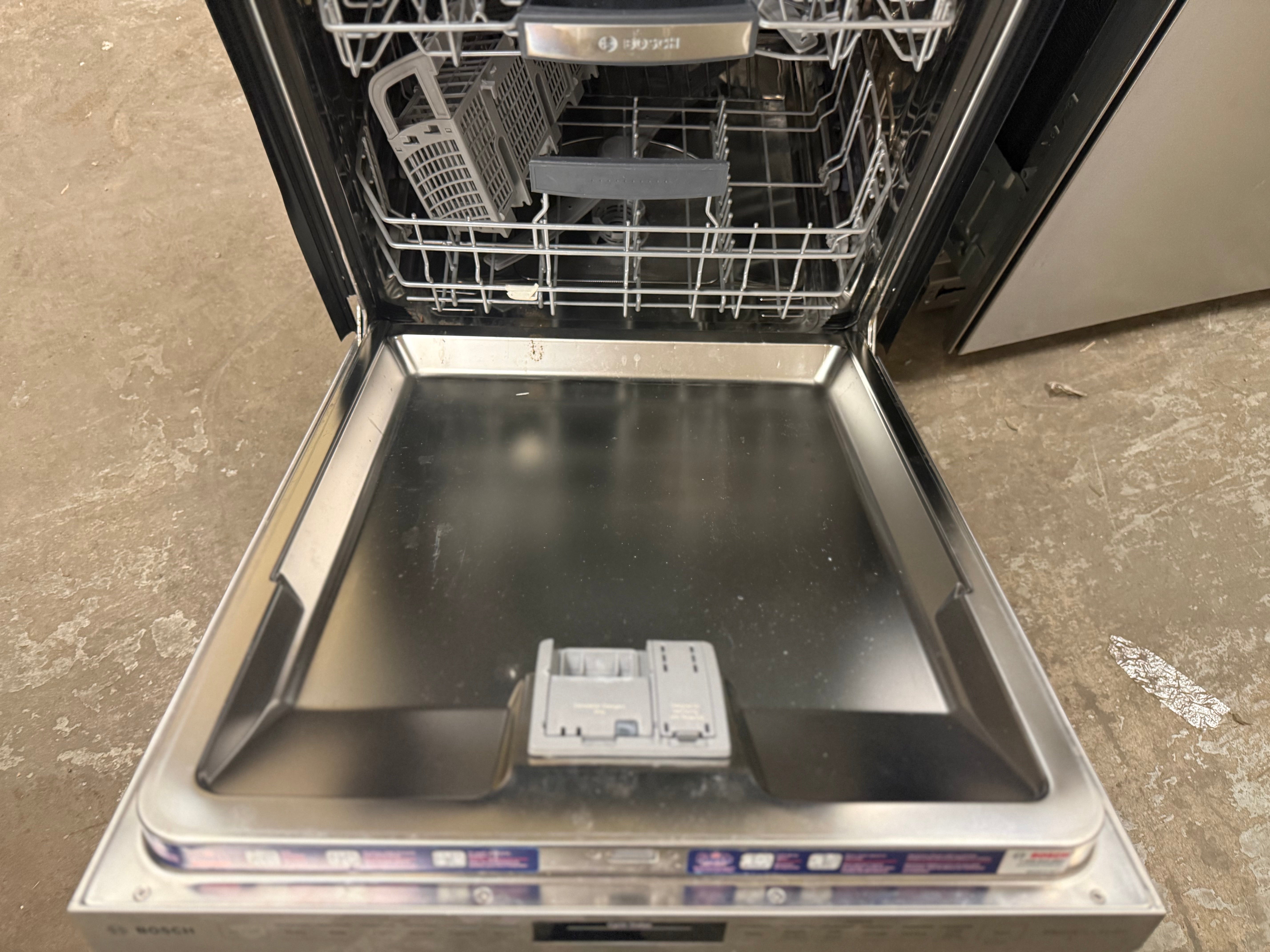 Bosch SHX68TL5UC 24" Stainless Steel Dishwasher, Pre-Owned