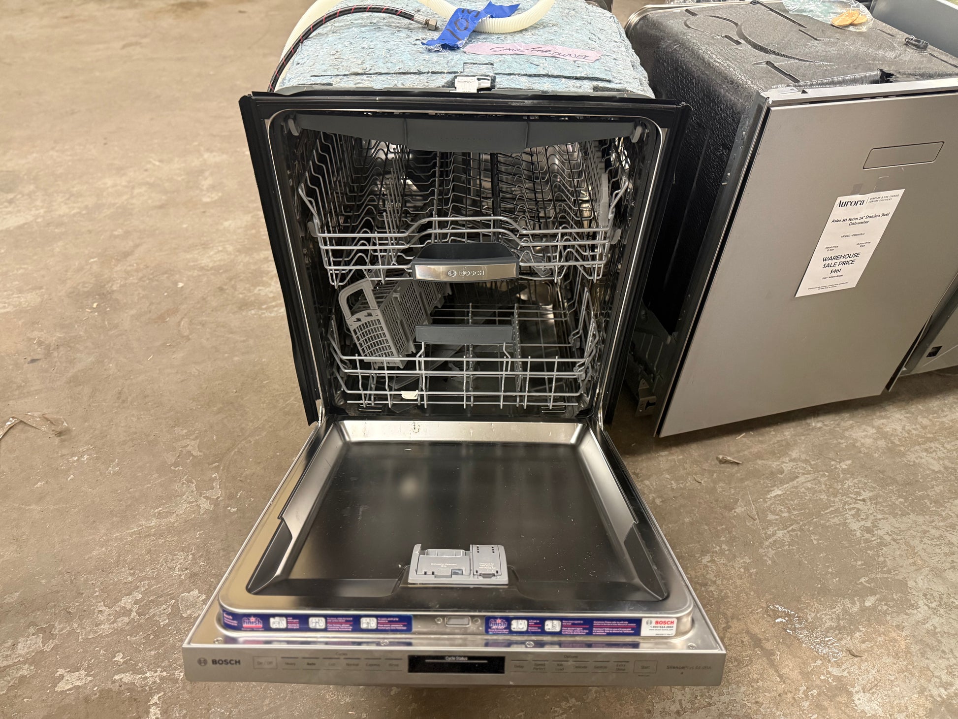 Bosch SHX68TL5UC 24" Stainless Steel Dishwasher, Pre-Owned