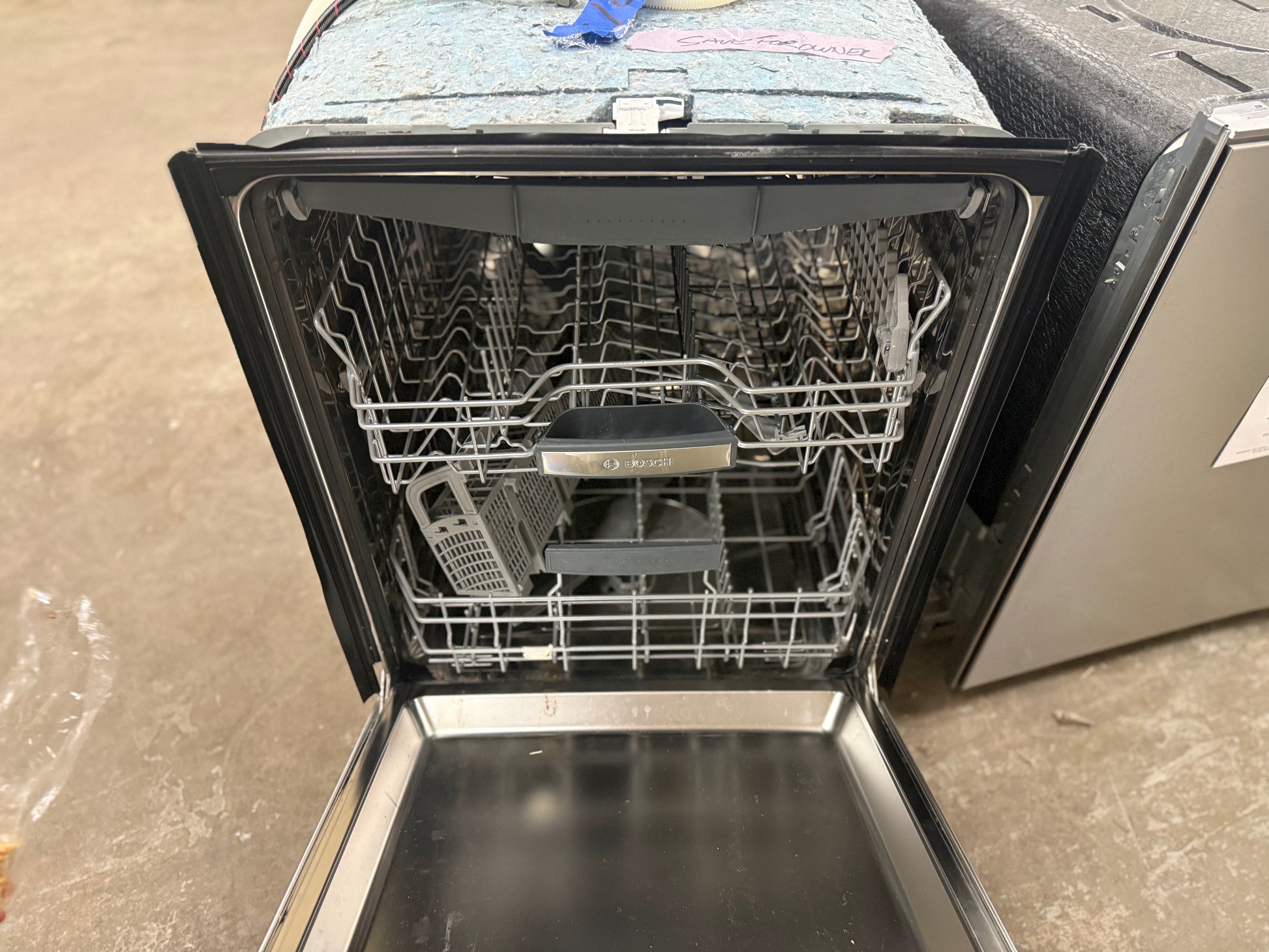 Bosch SHX68TL5UC 24" Stainless Steel Dishwasher, Pre-Owned