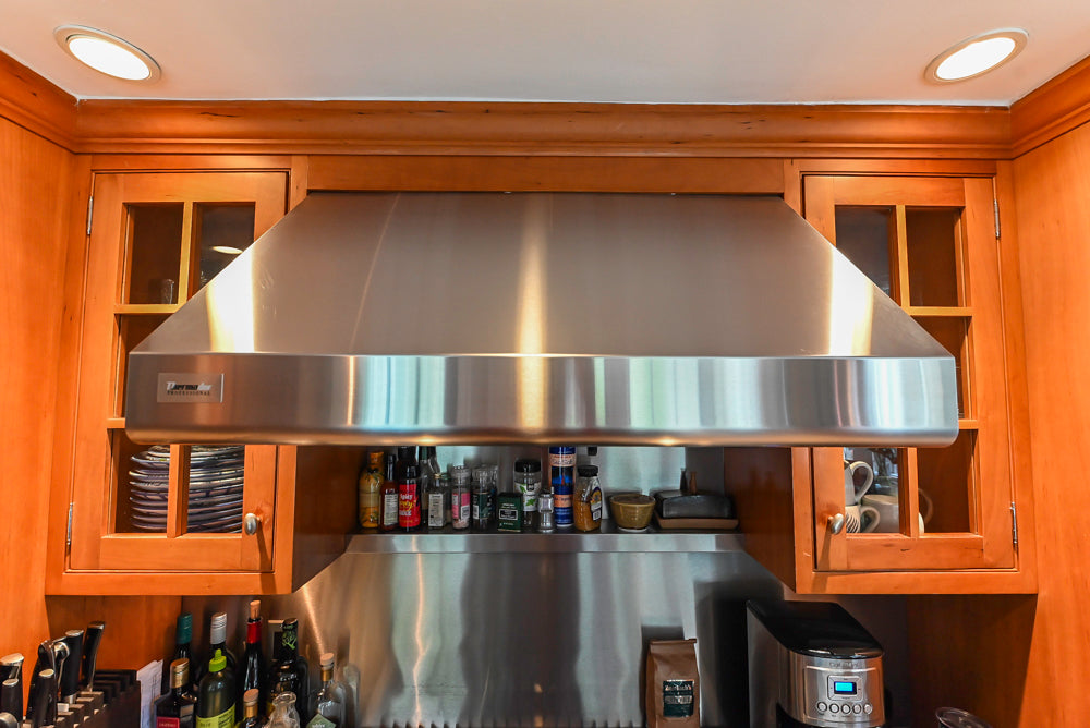 ÒThe DavenportÓ Traditional Wooden Kitchen with Island and 48" Sub-Zero Refrigerator