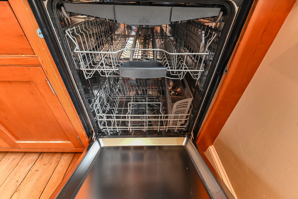 ÒThe DavenportÓ Traditional Wooden Kitchen with Island and 48" Sub-Zero Refrigerator