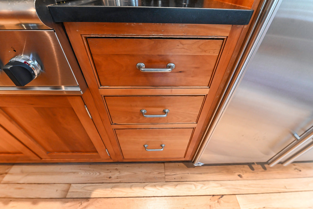ÒThe DavenportÓ Traditional Wooden Kitchen with Island and 48" Sub-Zero Refrigerator