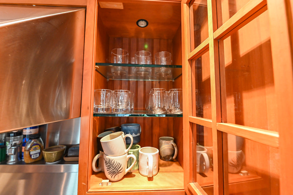 ÒThe DavenportÓ Traditional Wooden Kitchen with Island and 48" Sub-Zero Refrigerator