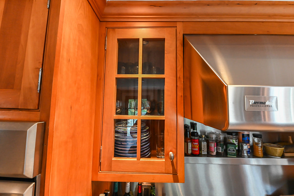 ÒThe DavenportÓ Traditional Wooden Kitchen with Island and 48" Sub-Zero Refrigerator