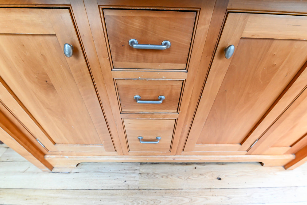 ÒThe DavenportÓ Traditional Wooden Kitchen with Island and 48" Sub-Zero Refrigerator